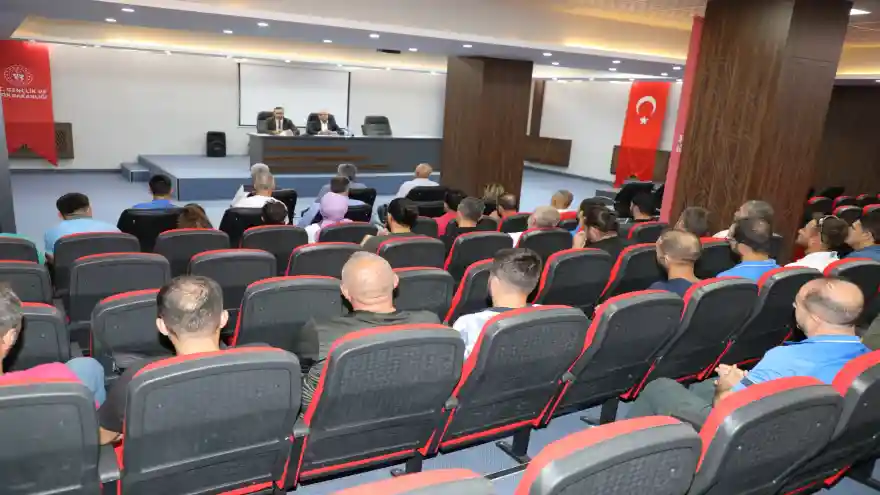 Gençlik ve Spor İl Müdürü Fedai Din, Antrenörlerle Bir Araya Geldi