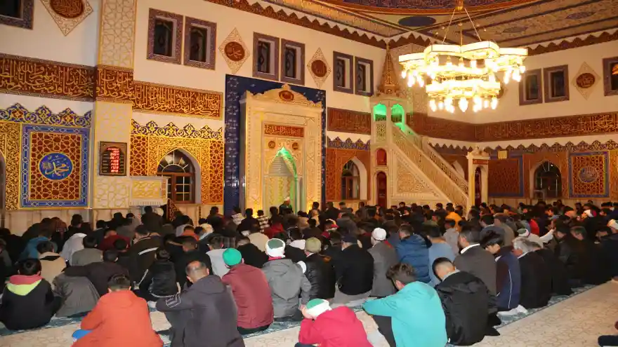 İmam Hatipli Gençler Sabah Namazında Buluştu