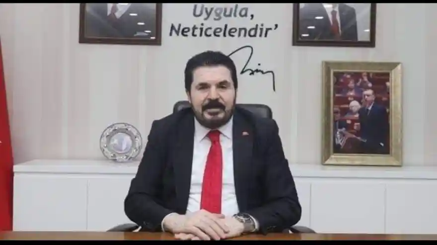 Başkan Sayan, Deniz Baykal’ın CHP’den İstifası An Meselesi