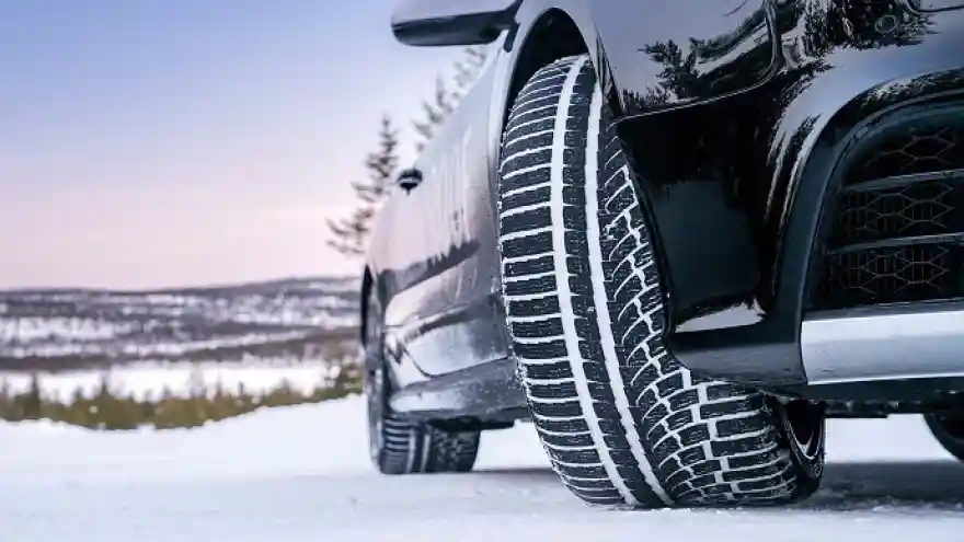 KAR LASTİĞİ TAKMAYAN ARAÇLARA 1152 LİRA CEZA