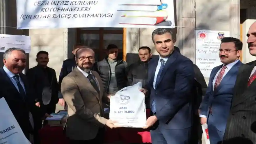 Müftülükten Cezaevlerine Kitap Desteği