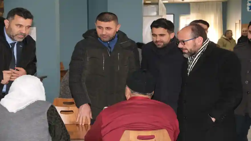 Ağrı'da Depremzedeler için "Miraç Kandili" programı düzenledi