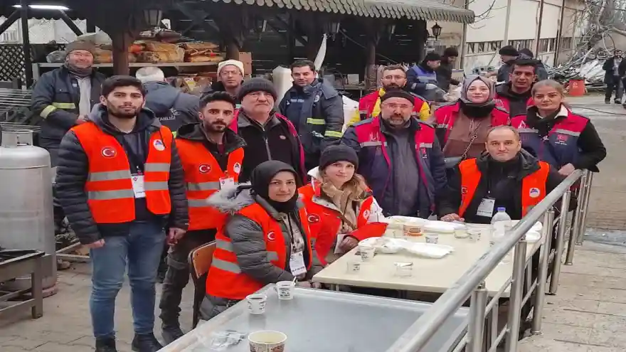 A.İ.Ç.Ü Akademisyenleri TÜBİTAK projesi kapsamında deprem bölgesinde