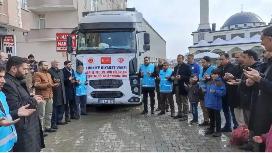 Ağrı'dan 11. Yardım Tırı Afet Bölgesine Gönderildi