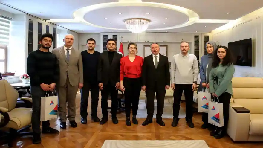 Rektör Prof. Dr. Abdulhalik KARABULUT, En Çok Kitap Okuyan Öğrencilere Ödül Verdi