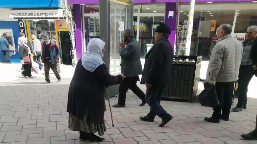 DOĞUBAYAZIT'TA RAMAZAN AYINDA İTHAL DİLENCİLER ÇOĞALDI