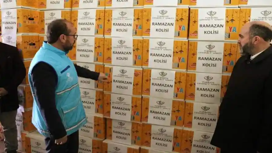 Ağrı İl Müftülüğü ile Türkiye Diyanet Vakfı ihtiyaç sahibi ailelere  yardım kampanyası devam ediyor 