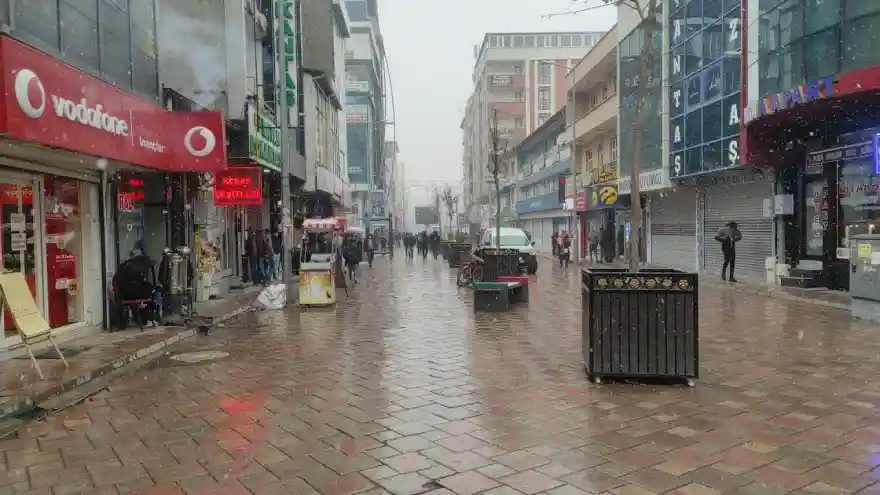 Doğubayazıt'a Nisan Yağmurları bereketli geldi