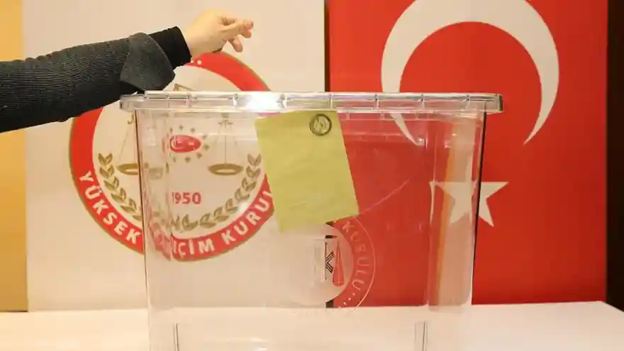 Eski Kimlikle Oy Kullanılabilir mi?