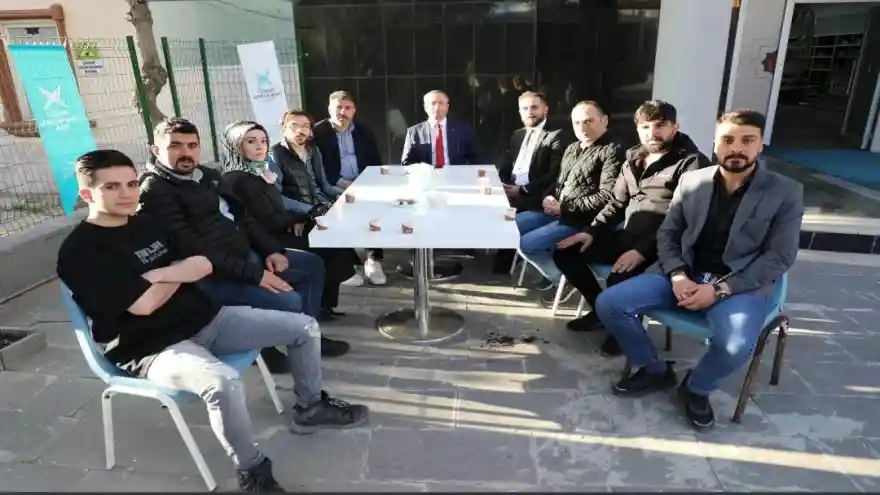 MİLLİ EĞİTİM MÜDÜRÜ KÖKREK, GENÇLERLE BULUŞTU