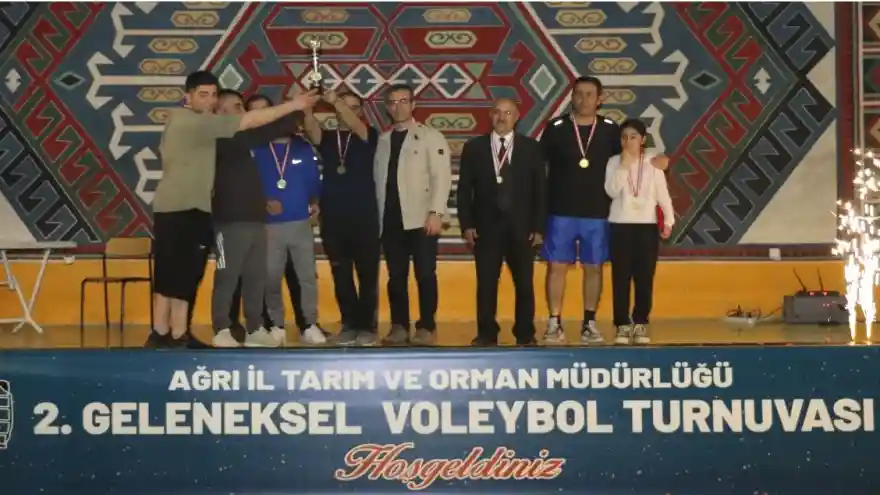 Ağrı'da 2.Geleneksel Voleybol Turnuvası Şampiyonu Belli Oldu