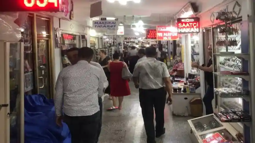 Doğubayazıt’ta tatilcilerin merkezi  Pasajlar Oldu