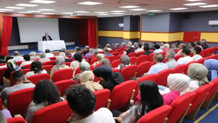Ağrı Milli Eğitim Müdürü Kökrek, kurum personelleri ile bir araya geldi