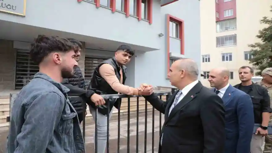 Vali Koç, Doğubayazıt'ta inceleme ve ziyaretlerde bulundu