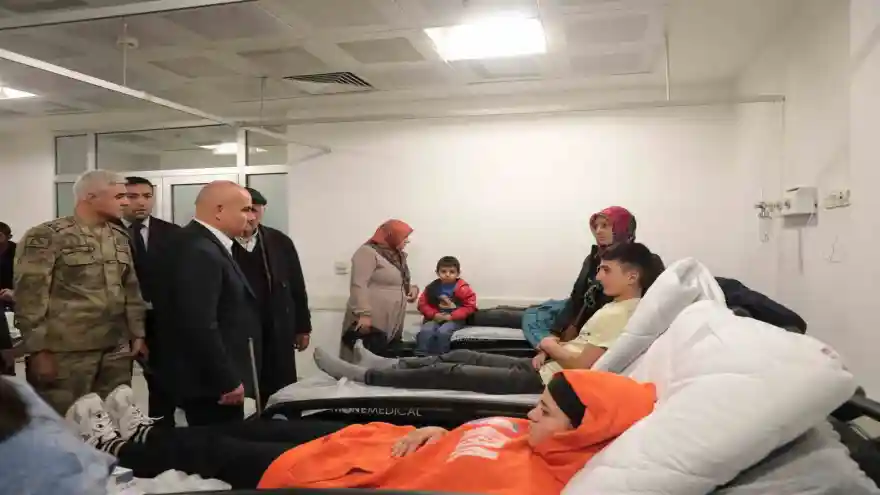 Ağrı’da öğrenci servisi kaza yaptı; 2’si ağır 21 yaralı