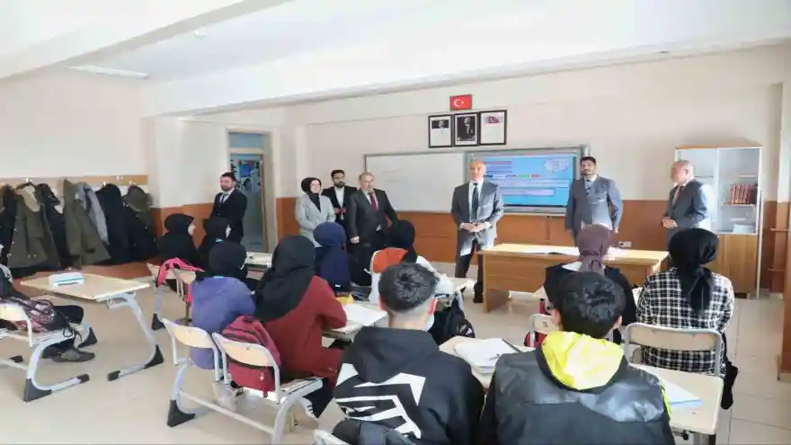 MEB İnşaat ve Emlak Genel Müdürü Duman, Ağrı’nın ilçelerini ziyaret etti