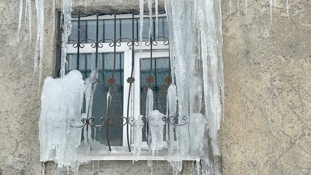 Ağrı’da dondurucu soğuklar etkisini sürdürüyor 