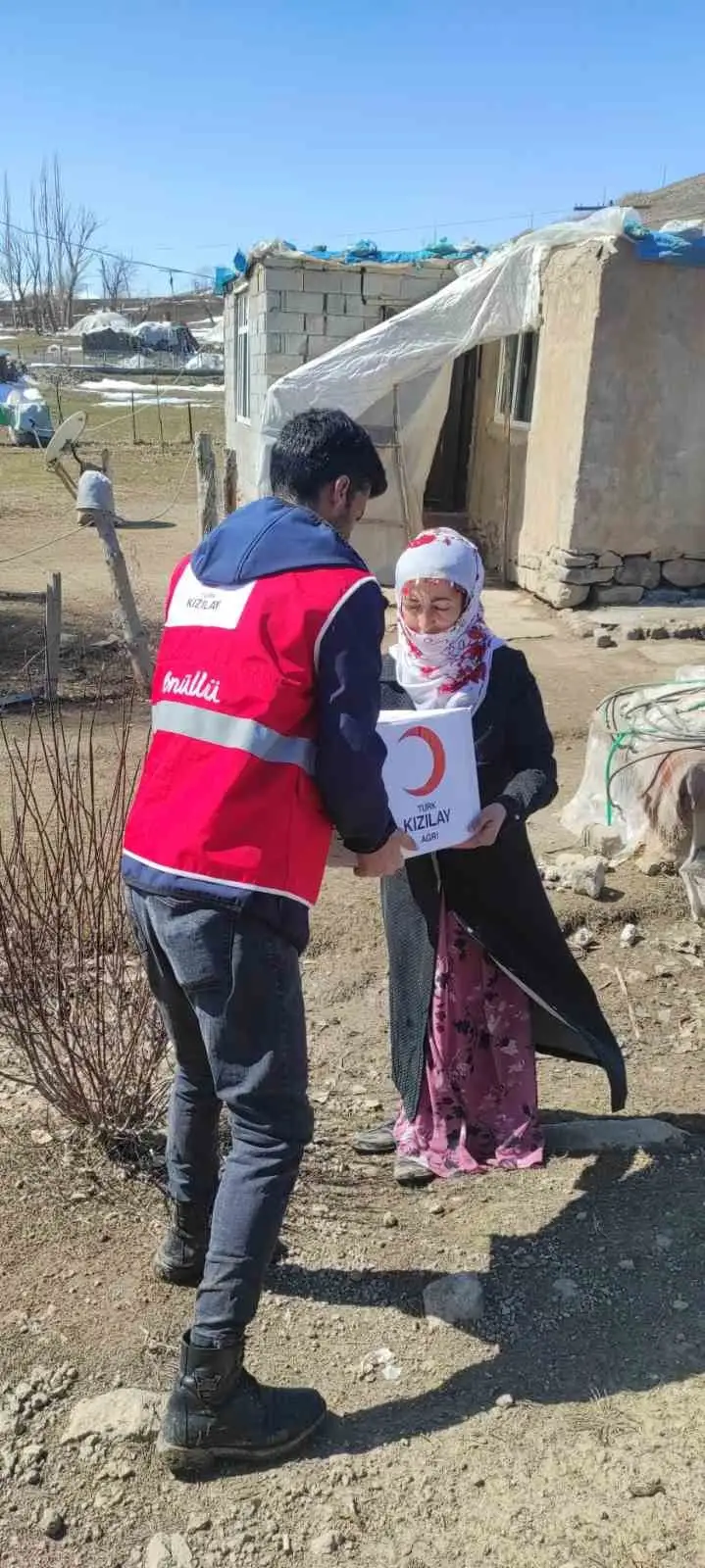 Kızılay, Ağrı’nın her köşesinde ihtiyaç sahiplerine ulaşıyor 