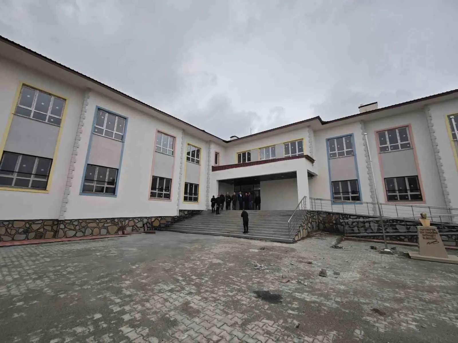 Ağrı Valisi Koç, yeni eğitim-öğretim yılında açılacak Özel Eğitim Anaokulu’nu inceledi 