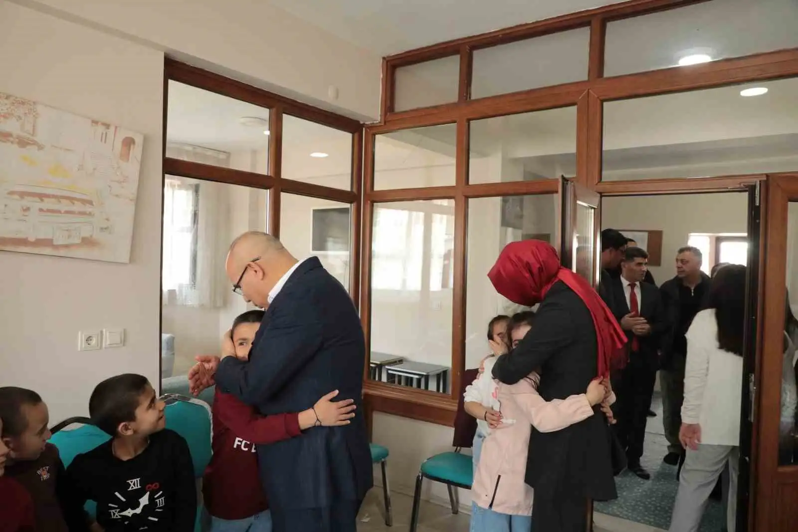 Ağrı Valisi Koç bayram ziyaretlerini gerçekleştirdi 