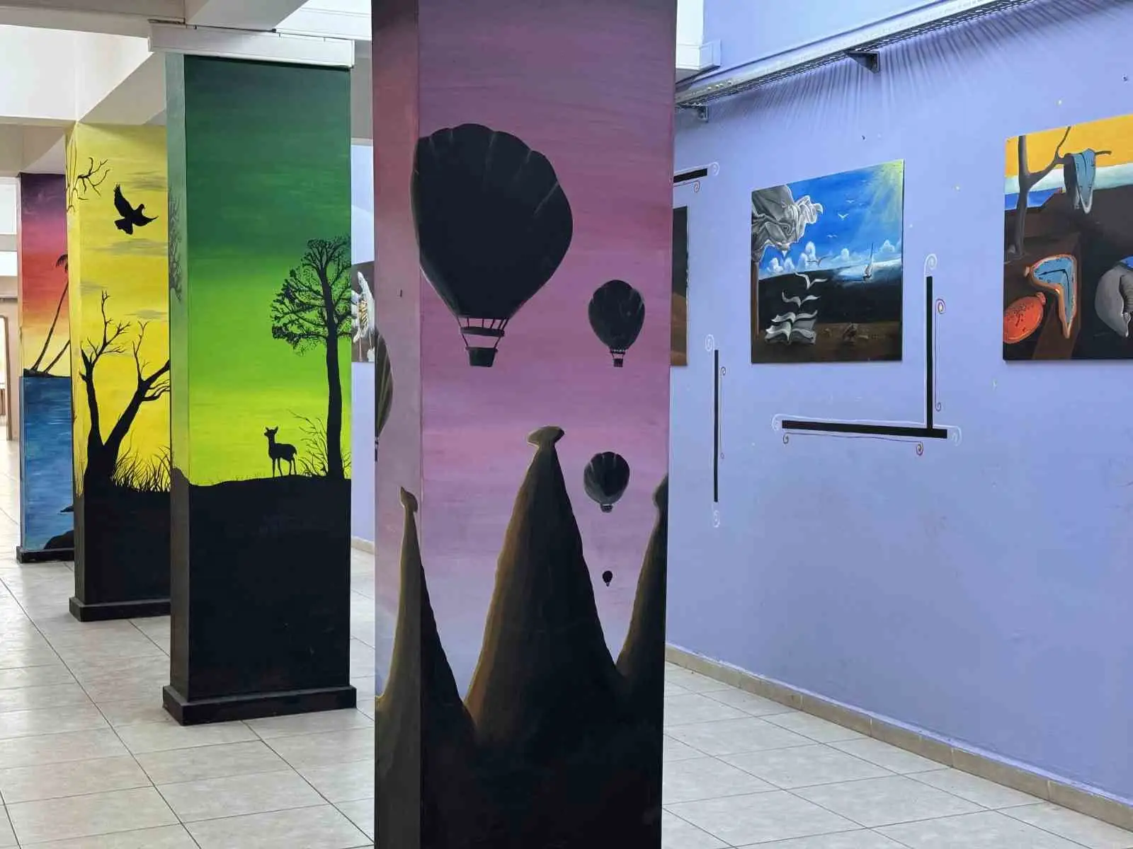 Ağrı’daki Erol Parlak Güzel Sanatlar Lisesi’nde geri dönüşümle sanat eserleri doğuyor 
