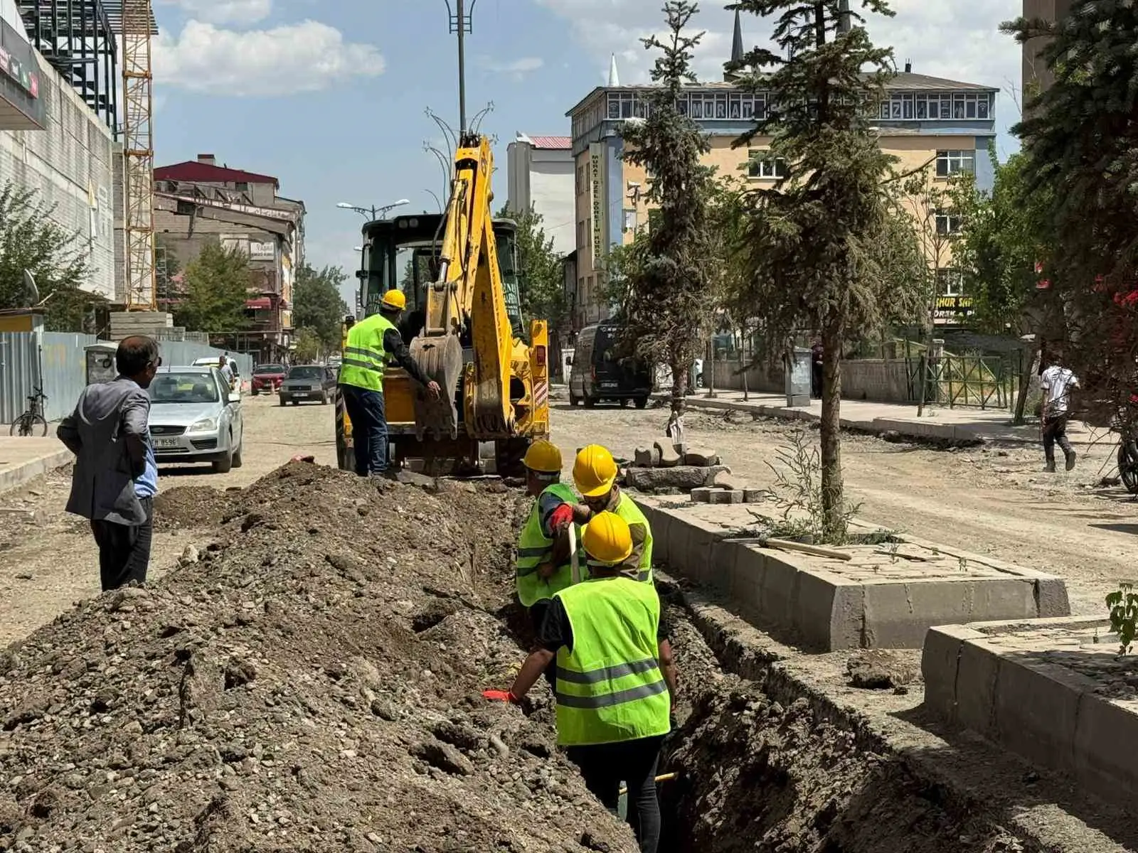 Aras Elektrik, Patnos’ta altyapı çalışmalarına başladı 