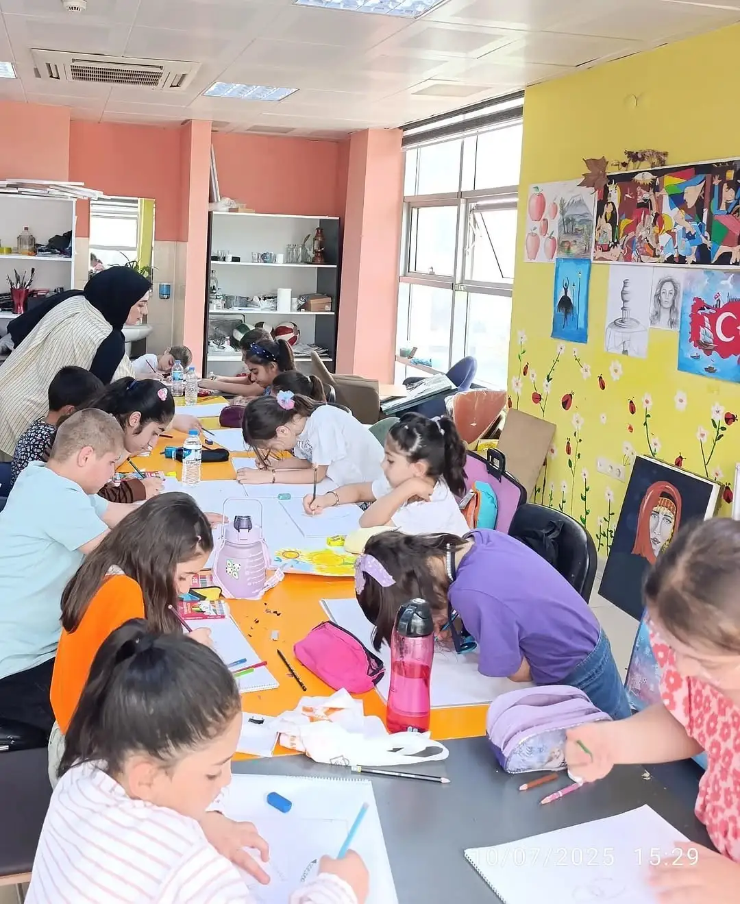 Doğubayazıt’ta hayal gücünü renklerle buluştur etkinliği 