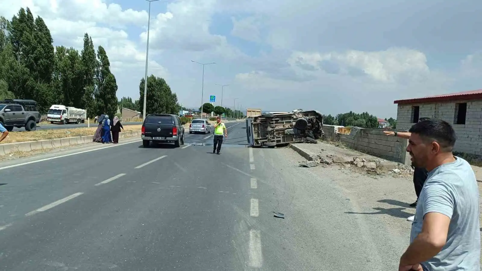 Minibüsün çarptığı 14 yaşındaki bisikletli çocuk hayatını kaybetti 