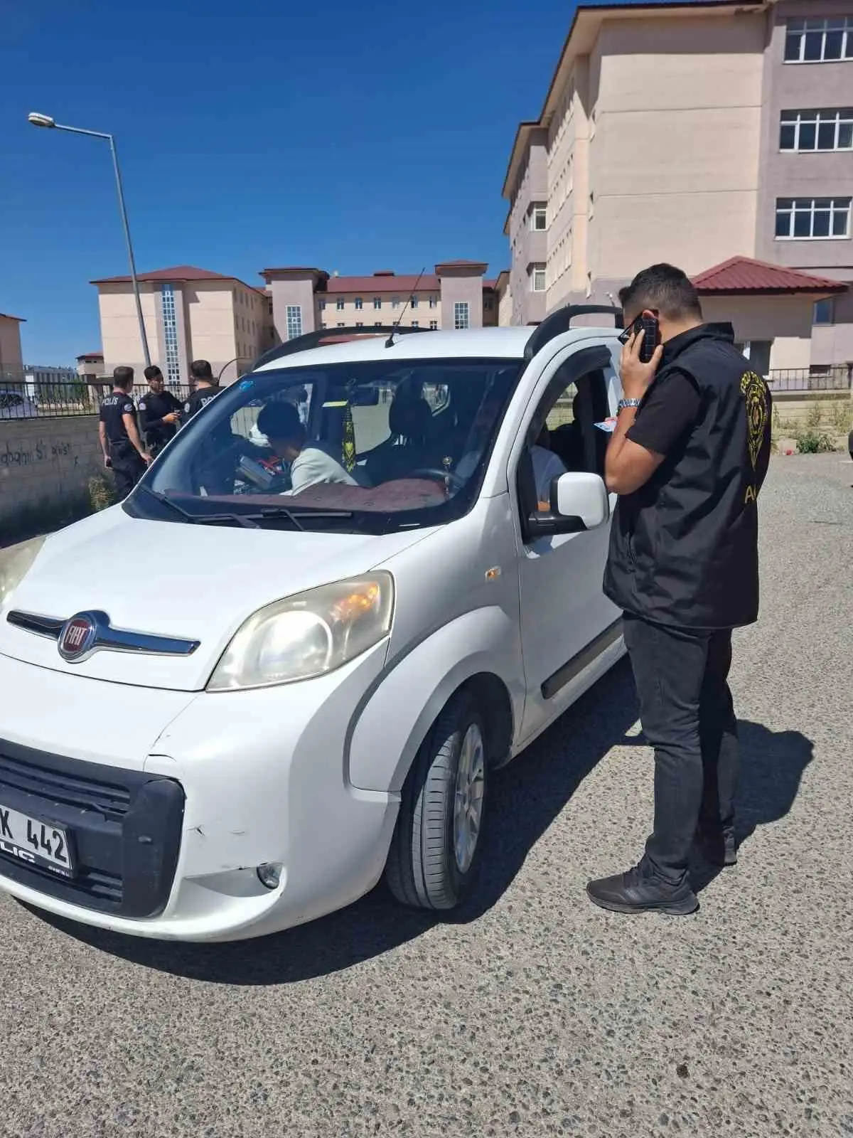 Ağrı’da 194 okul çevresi ve 111 servis aracı kontrol edildi 