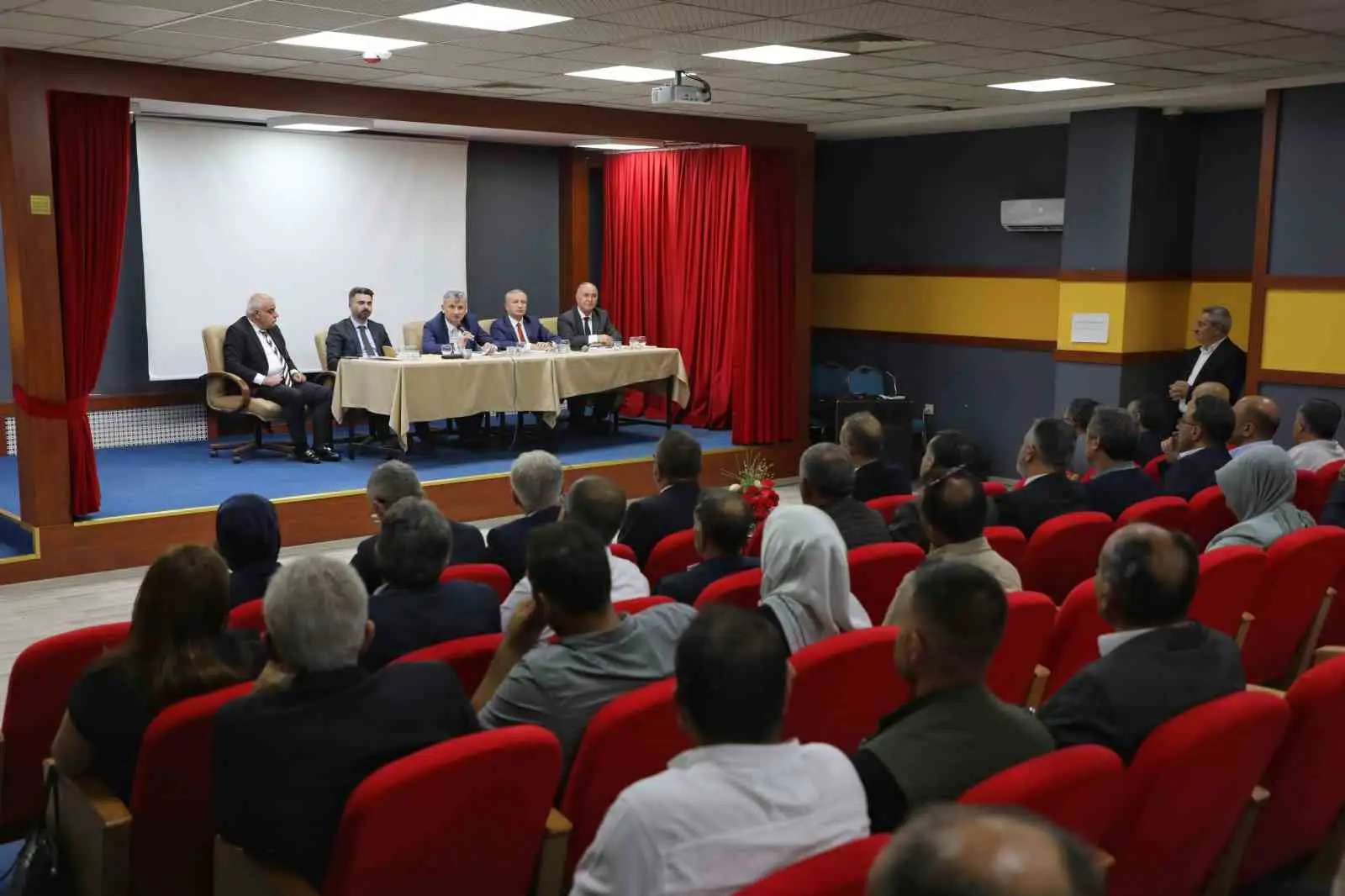 MEB Özel Öğretim Kurumları Genel Müdürü Güner Ağrı’da ziyaretlerde bulundu 