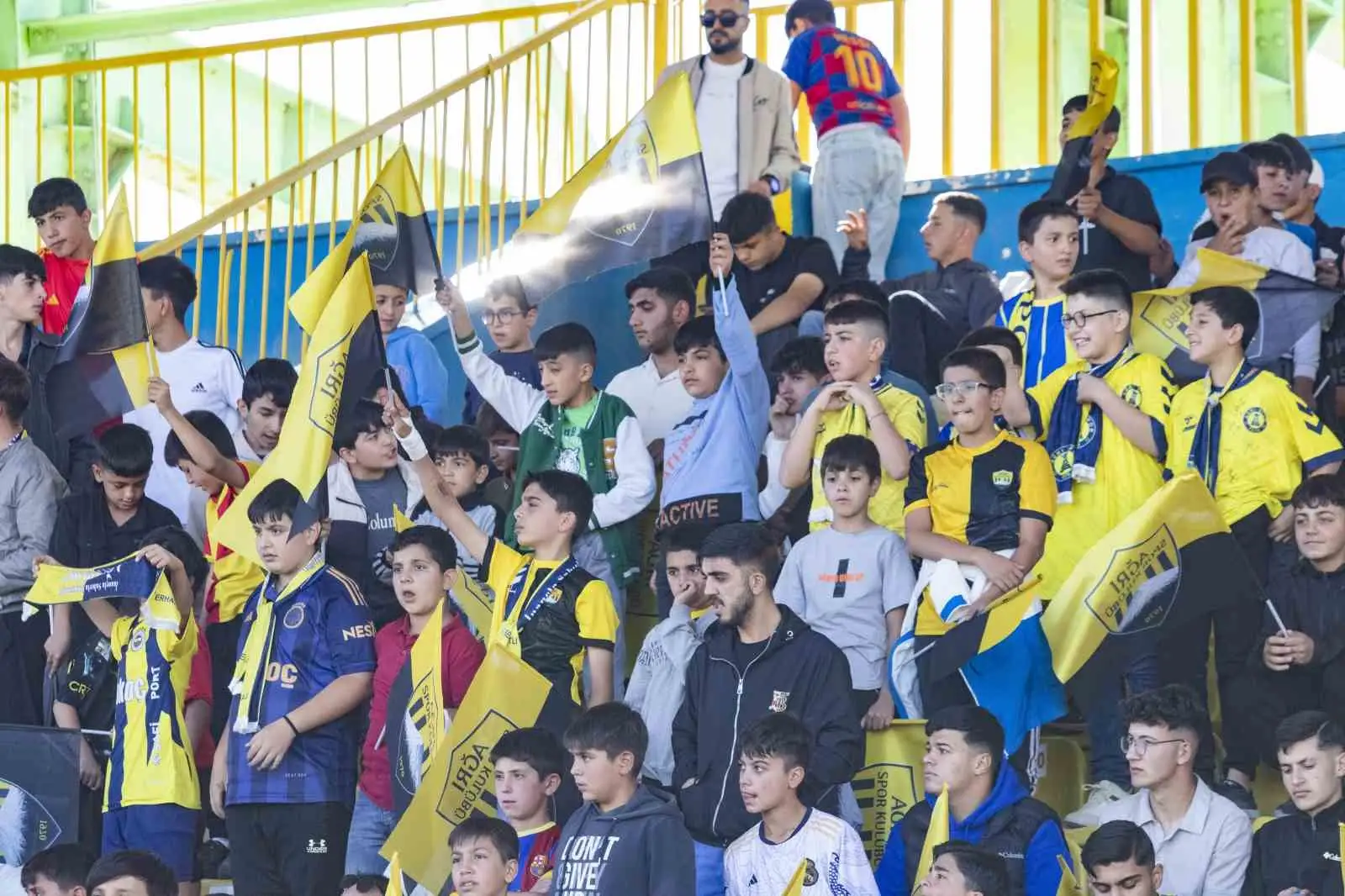 Ağrı 1970 Spor’dan Filistin’e destek pankartı 