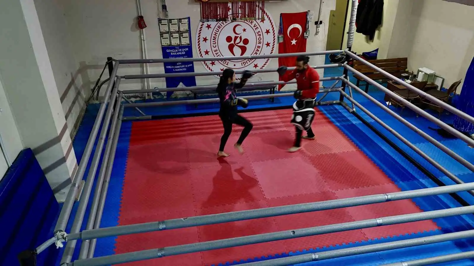 Ağrı’nın tek kadın kickboksçusu Sibel Oruç, Türkiye ve dünya şampiyonluklarıyla genç kızlara ilham veriyor