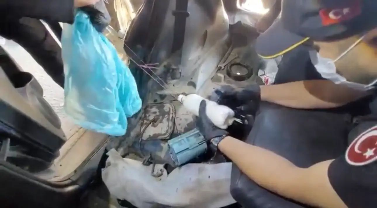 Ağrı’da 15 kilo metamfetamin ele geçirildi 