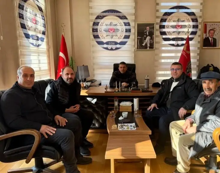 Ağrı’da yolda bulunan altınlar sahibine ulaştırıldı 