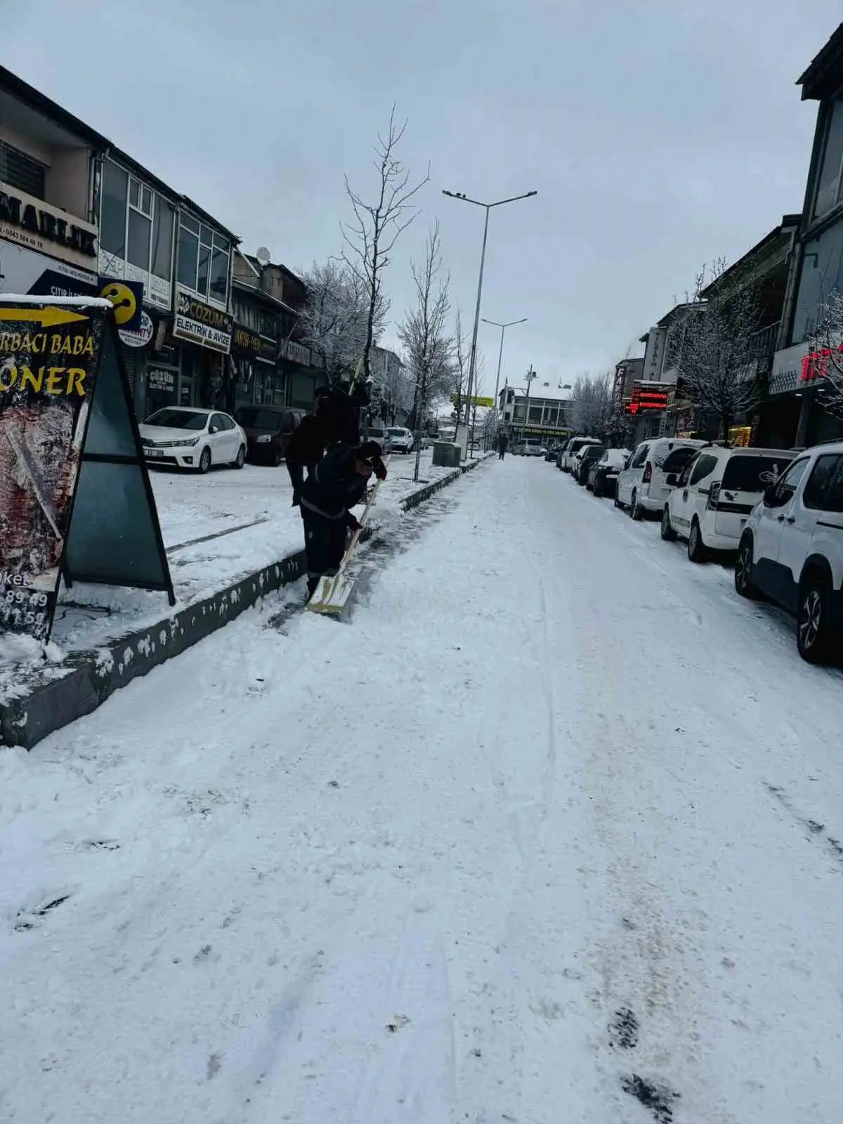 Patnos Belediyesi’nden karla mücadelede yoğun mesai 