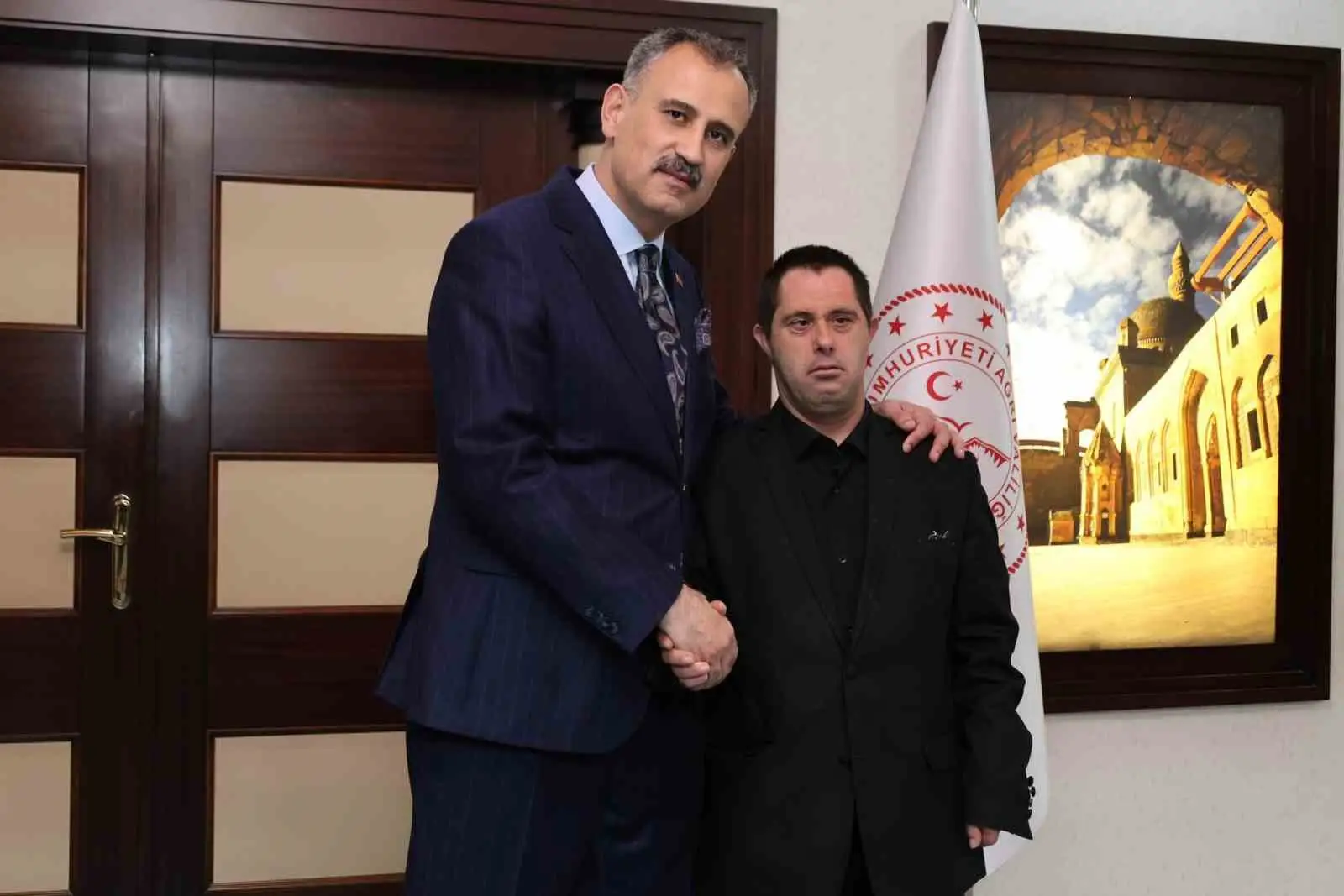 Vali Bozkurt bayramlaşma programında vatandaşlarla buluştu