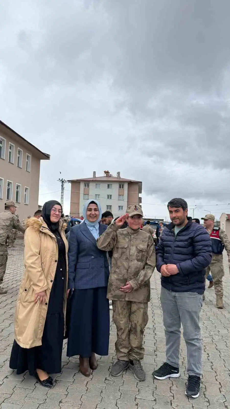 Ağrı’da özel bireyler askeri üniforma giyerek temsili askerlik yaptı