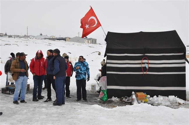 turizmcilerin-yeni-rotasi-cildir-golu-(5).jpg