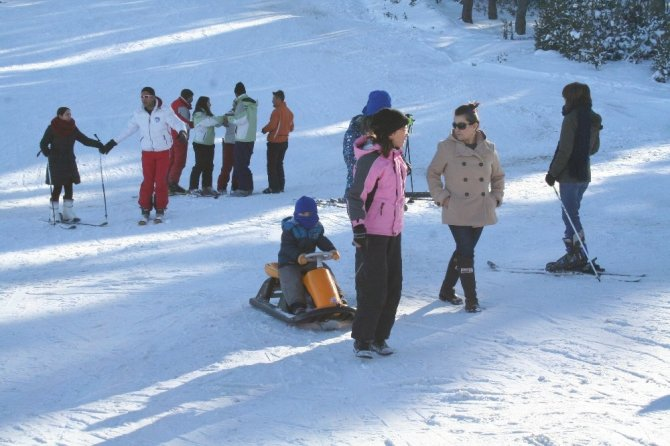 Sarıkamış Cıbıltepe’de kayak keyfi