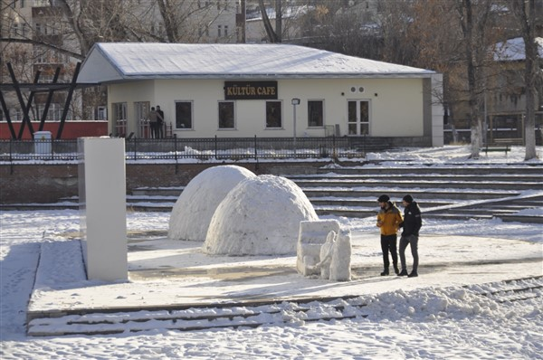 kars-belediyesi-kultur--sanat-kafenin-acilisini-yapti-(5).jpg