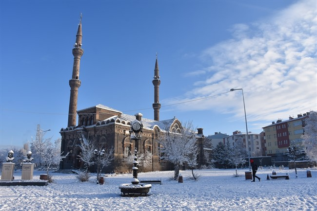 kars’ta-3-koy-yolu-ulasima-kapandi-(14).jpg
